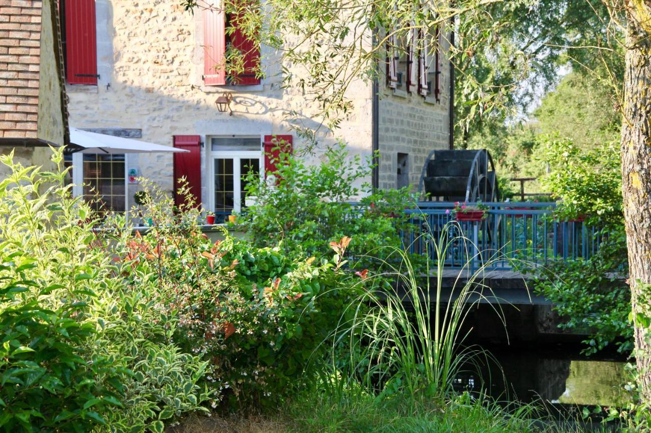 Moulin De Petoulle Hotel Charenton-du-Cher Exterior foto